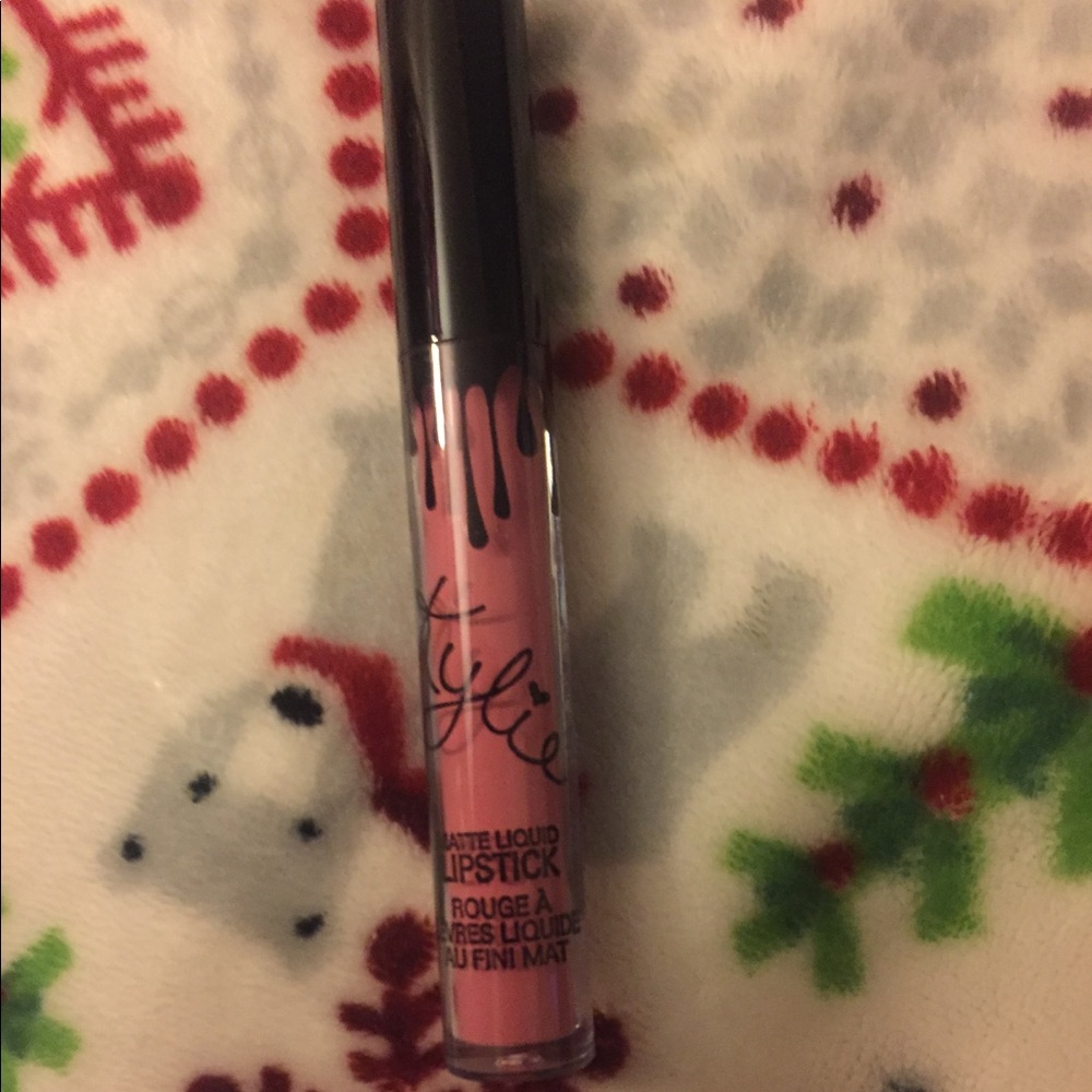 high maintenance kylie lipstick